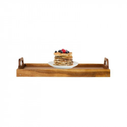tabuleiro de madeira com prato de panquecas e frutas vermelhas